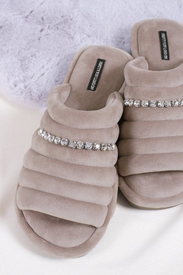Frankie in MinkSlippers