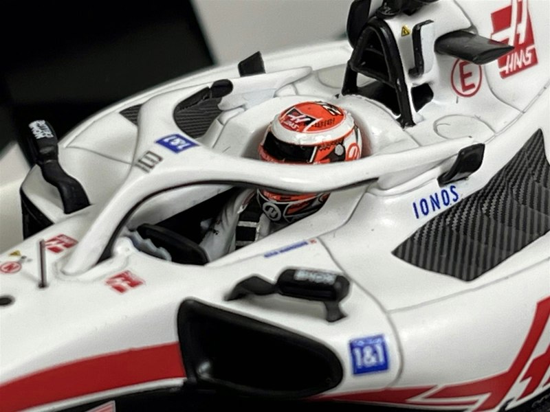 Minichamps Kevin Magnussen Haas F1 Team VF-22 Bahrain GP 2022 1:43 Scale 417220120