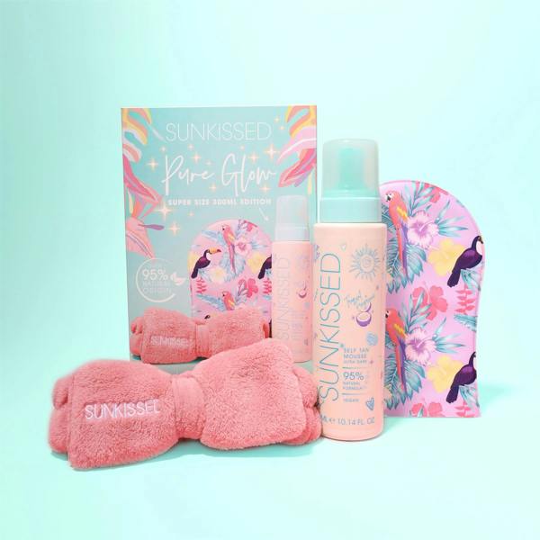 Sunkissed Pure Glow Super Size 300ml Tanning Gift Set Ultra Dark