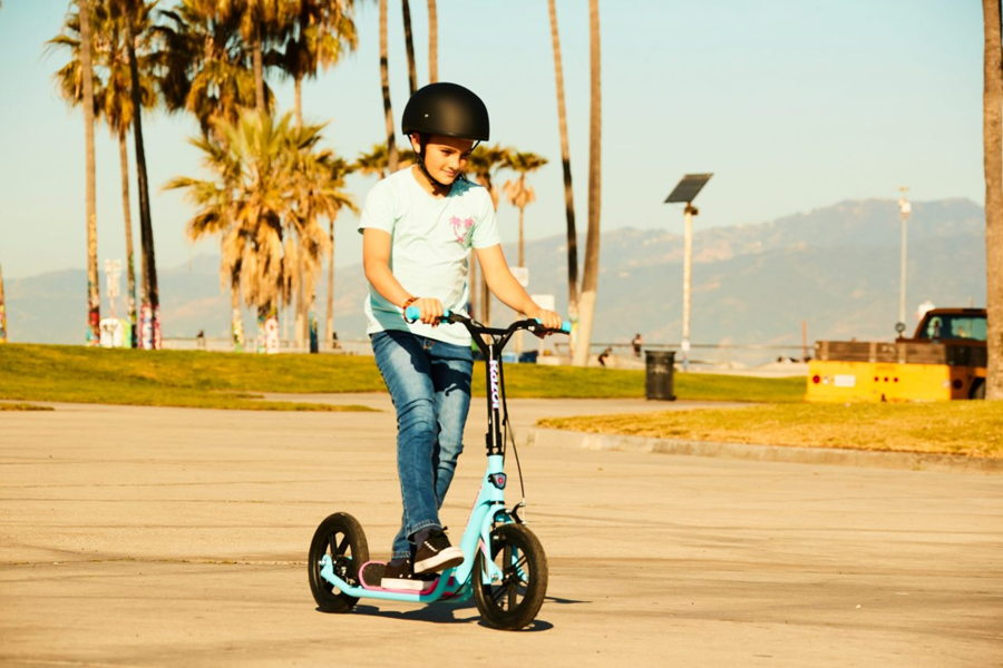 Razor Flashback Scooter - Blue