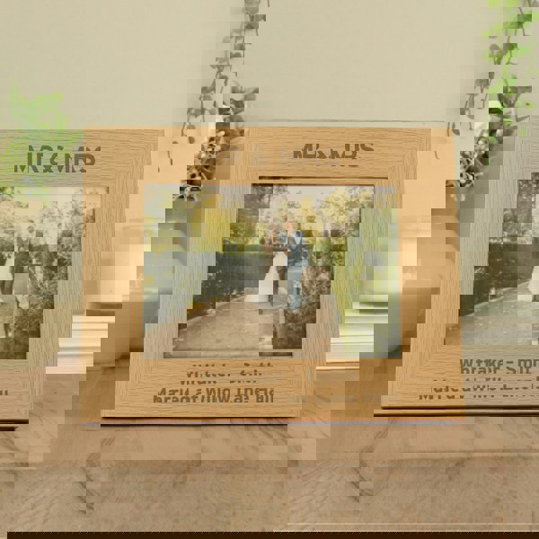 Personalised Memento Company Personalised Bold Text 5x7 Landscape Oak Finish Photo Frame