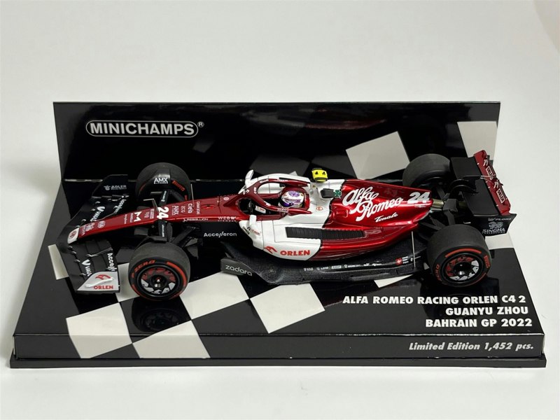 Minichamps Zhou Guanyu Alfa Romeo C42 Bahrain GP 2022 1:43 Scale Minichamps 417220124