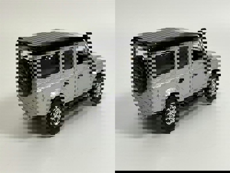 Tayumo Land Rover Defender 110 Silver LHD 1:36 Scale - Pull & Go Tayumo 36100011