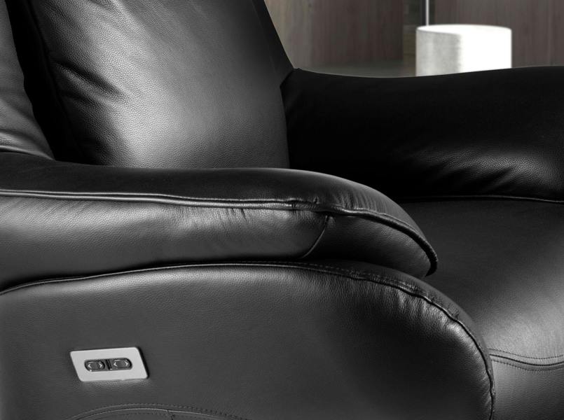 Angel Cerdá Black Leather Swivel Armchair 5124