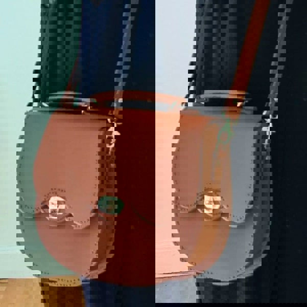 Zatchels Handmade Leather Twist Lock Saddle Bag - Chestnut