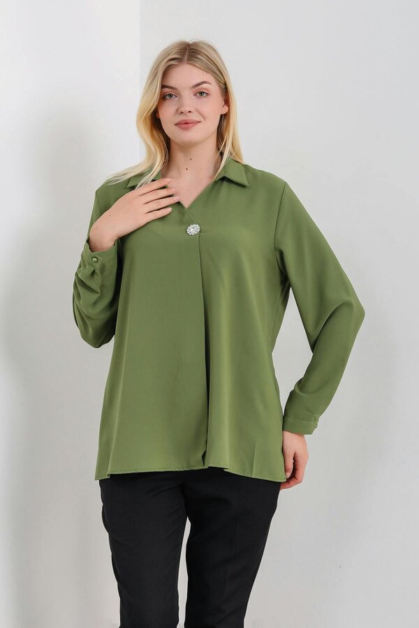 Hoxton Gal Oversized Long Sleeves Blouse with Brooch Details in Khaki