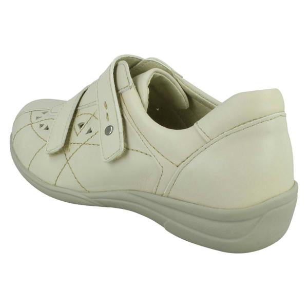 DB Shoes Ladies Easy B Casual Flat Shoes Cynthia