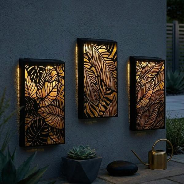 Garden Greatness Trio Leaves Solar Panel Wall Art Light