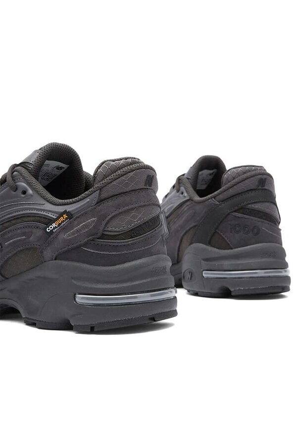 New Balance 1000 Trainers