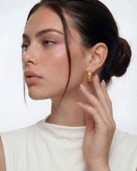 Elk & Bloom Chunky 14k Gold Engraved Huggie Hoops