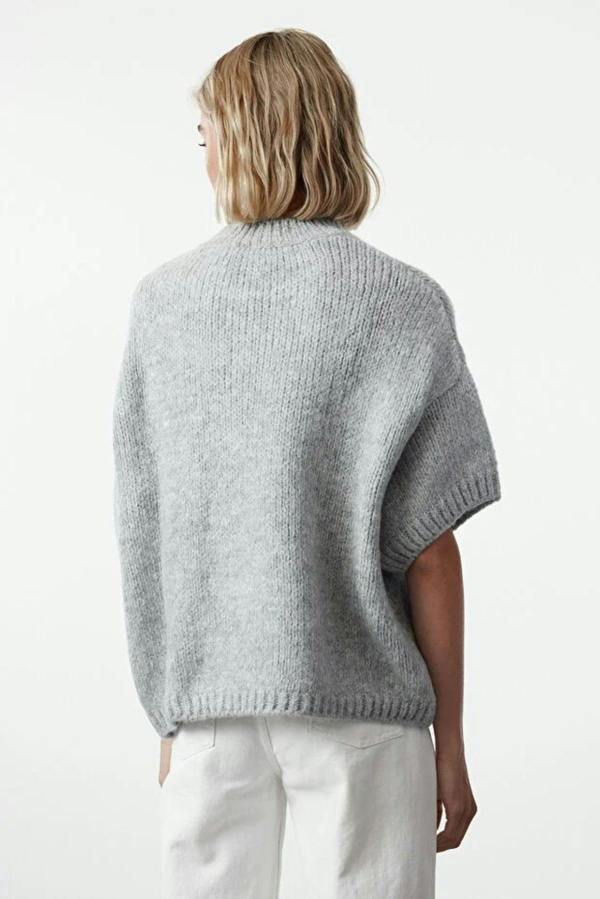 Hoxton Gal Oversized Soft-Touch Knit Sweater