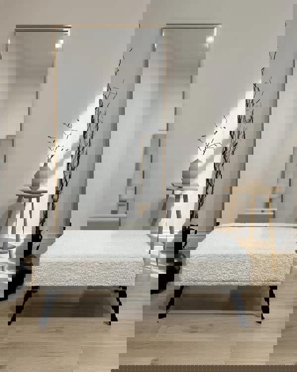 Creamy white fluffy ottoman footrest and coffee table alternative - ISTOOLS