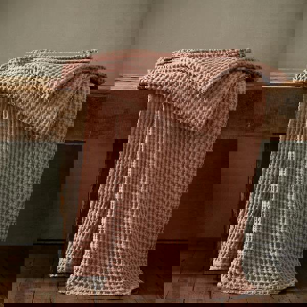 Catherine Lansfield Jaipur Chunky Waffle Cotton Blanket Throw Pink