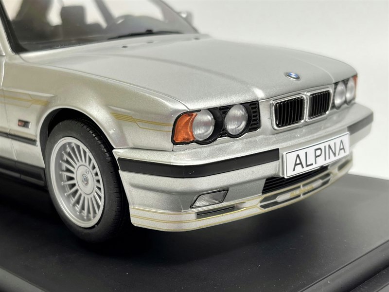 MCG BMW E34 Alpina B10 4.6 Silver Metallic 1:18 Model Car Group MCG18231