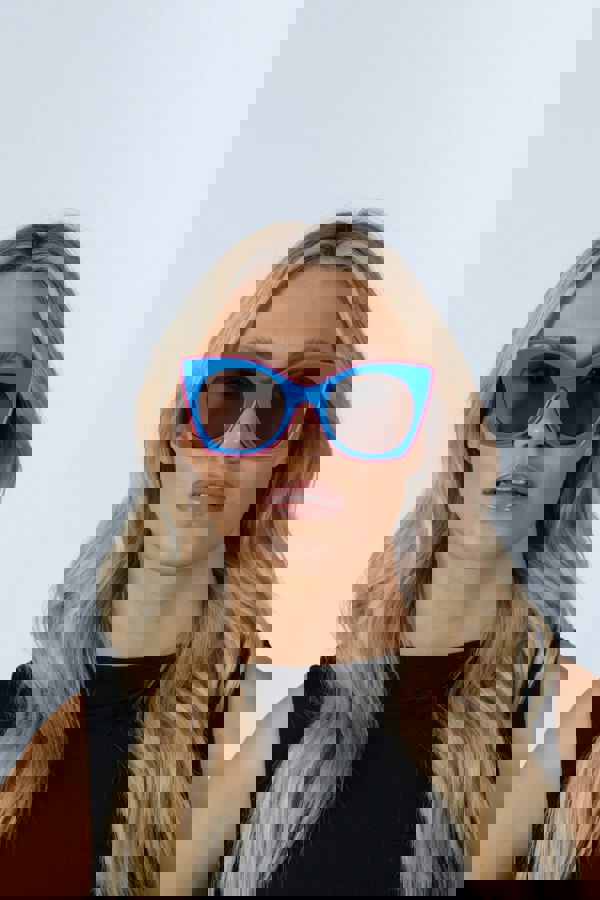 SVNX Oversized Round Cat-Eye Sunglasses in Blue Pink