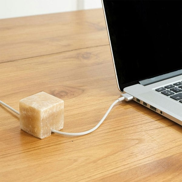 Onyx cable holder for desk organisation 