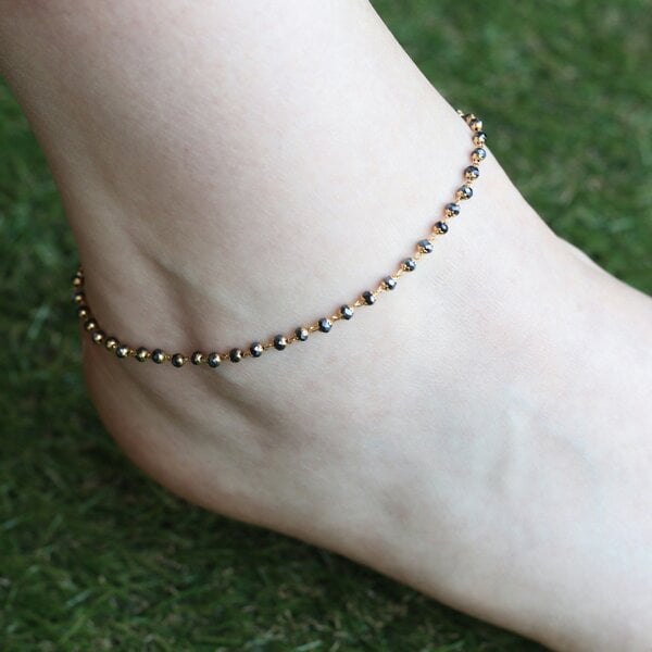 The Colourful Aura Black gold beaded slim foot anklet payal
