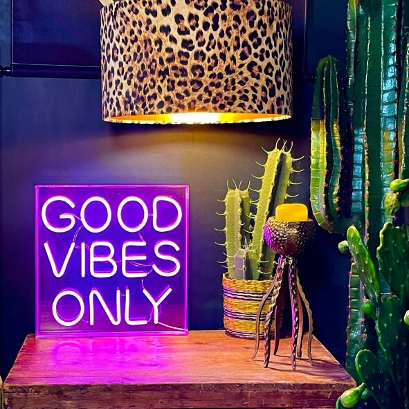 Love Frankie Good Vibes Only LED Neon Light - Pink