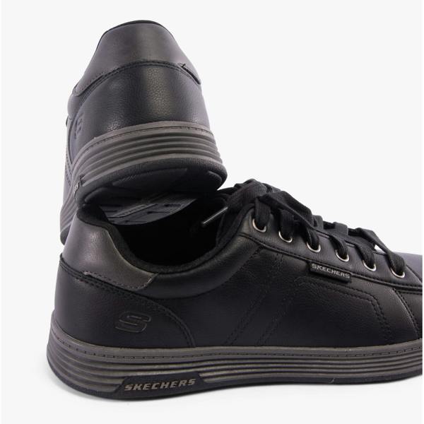 Skechers 210946/BLK Trainers Trainers in Black