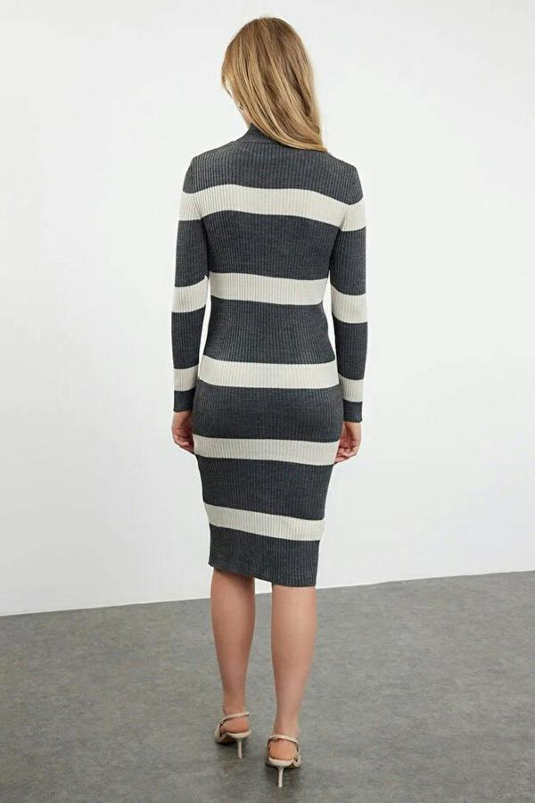 WOVCOR Midi Knit Striped Dress