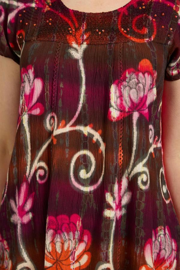 Mudflower Batik Floral Embellished Tie Dye Top