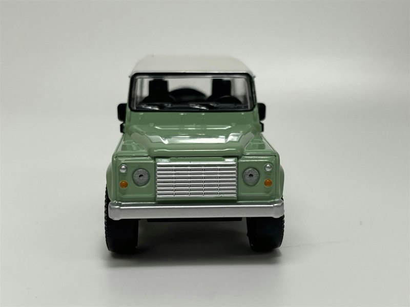 Norev Land Rover Defender 1995 Green 1:43 Scale Norev 845106