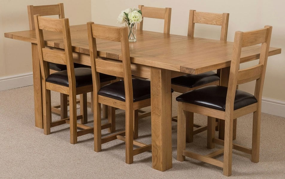 That's Furniture Seattle Oak Extending Dining Table with Lincoln Oak Chairs
