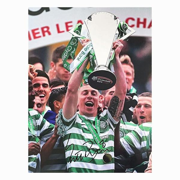 Scott Brown signed photo — Premium framing