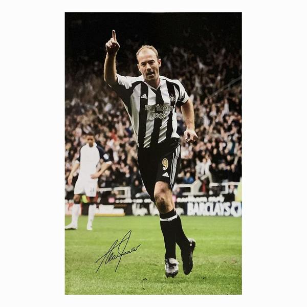 Unbranded Alan Shearer signed 30x20 Newcastle United photo — Unframed