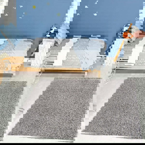 Grey shaggy rug Easy to clean, Colourfast, Resilient, Pet-friendly