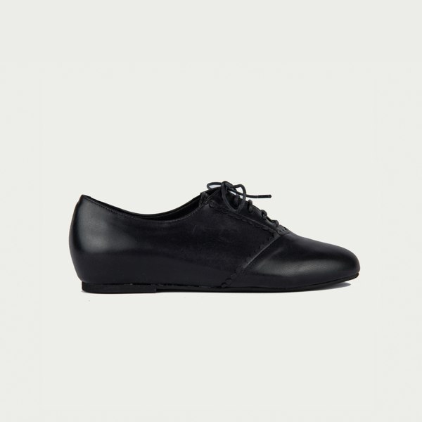 Calla Aster Brogue Shoes for Bunions & Wide Feet - Black Leather