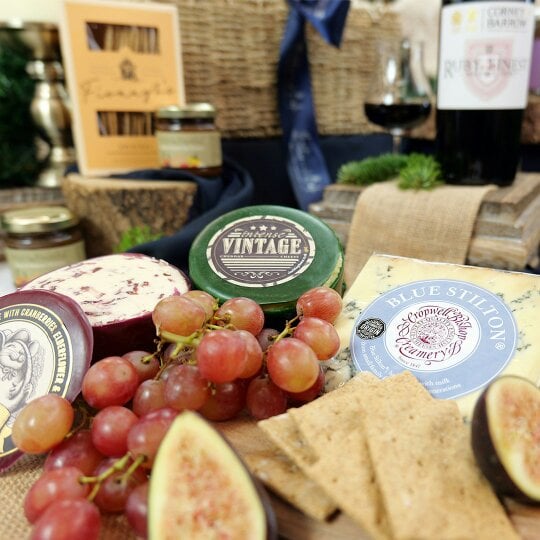Heather and Bale The Ruby Port & Stilton Hamper