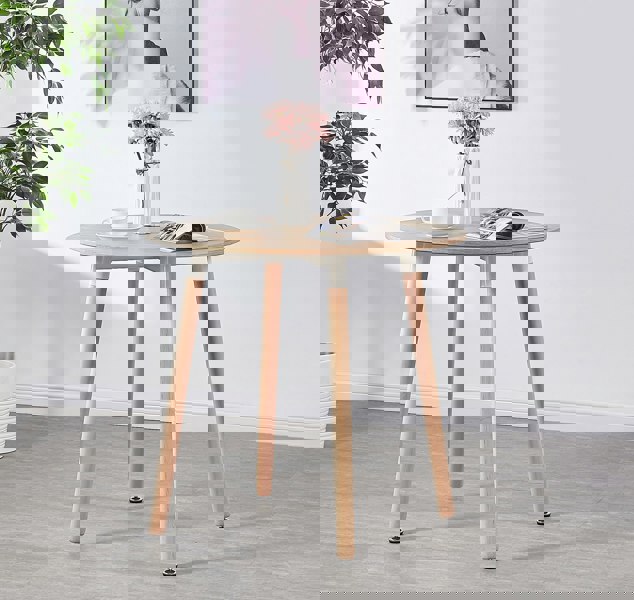 Life Interiors 5PCs Dining Set - an Oak Round Dining Table & Set of 4 White Lorenzo Tulip chairs with Padded Seat