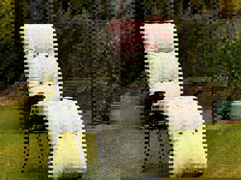 Glendale Garden Relaxer (Pattern Options Available) 99 x 58 x 73 Grey Stripe The Garden Furniture Shop