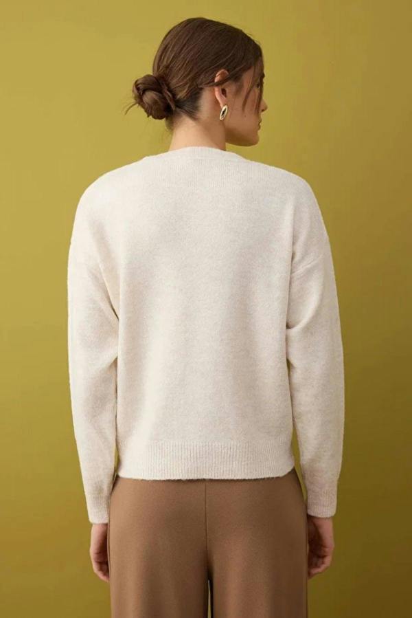 WOVCOR Soft-Textured Floral Patterned Knit Sweater