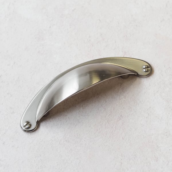 Handle & Home Brushed Nickel Shaker Cup Handle and Coordinating Knob