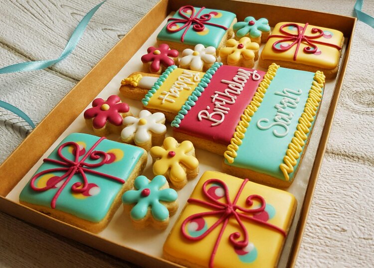 The Cookie Collaboration Hand-iced Personalised Birthday Cookie LETTERBOX GIFT/For Her