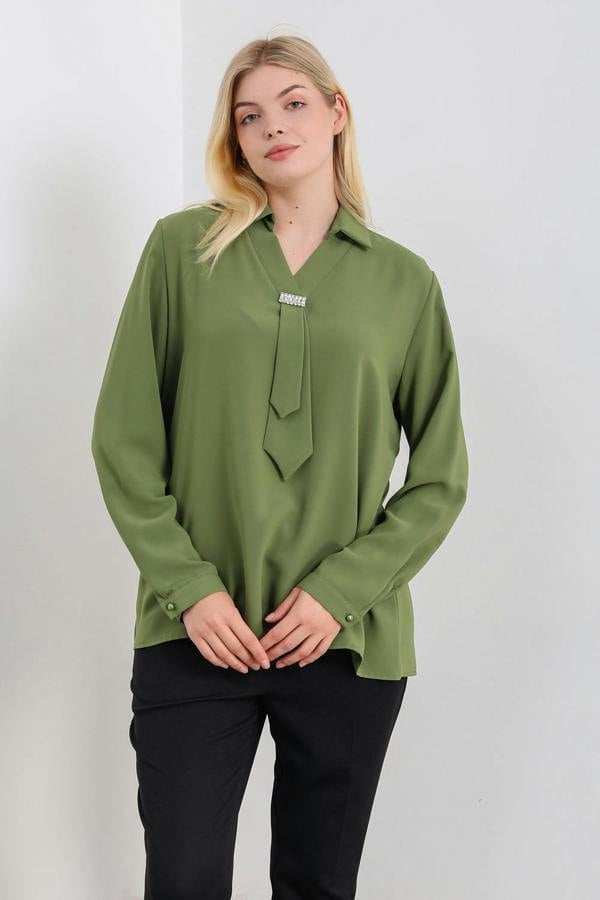 Hoxton Gal Oversized Long Sleeves Shirt Collar Blouse Top with Brooch Detail in Khaki