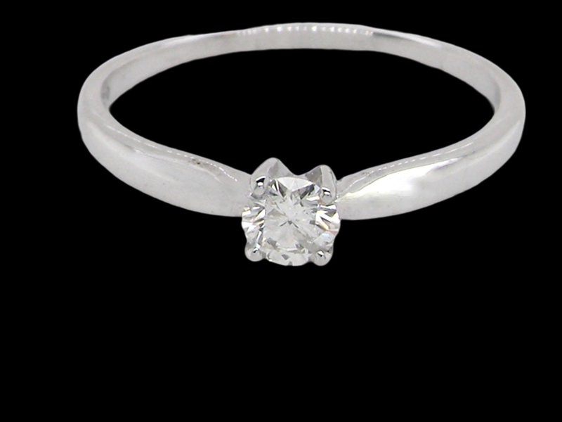 Single stone Diamond Ring