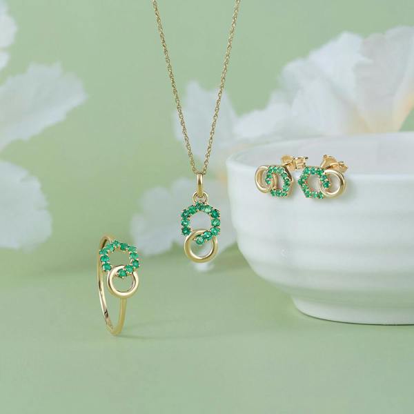 Gemondo Geometric Hexagon and Round Linked with Prong Set Emerald Ring in 9ct Yellow Gold