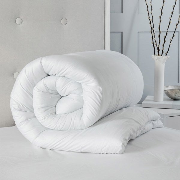 Snug City Soft Like Down Duvet With Non Allergenic Hollowfibre Filling