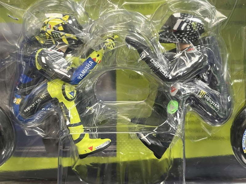 Minichamps Valentino Rossi and Lewis Hamilton Yamaha YZR Valencia 2019 1:12 Minichamps 122194446