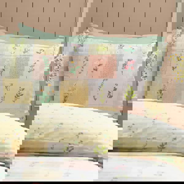 Catherine Lansfield Daisy Patchwork Reversible Duvet Cover Set Yellow