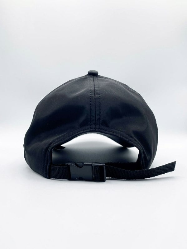 SVNX Knox 6 Panel Cap With Carabiner Detail in Black
