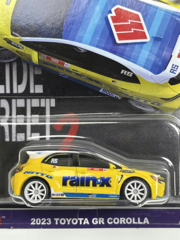 Hot Wheels 2023 Toyota GR Corolla Slide Street 2 Real Riders 1:64 Hot Wheels HKC82