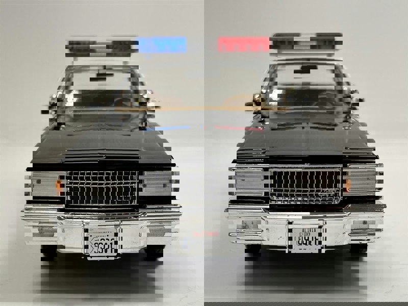 Greenlight The Terminator T2 1987 Chevrolet Caprice with T1000 Figure 1:18 Greenlight 19105