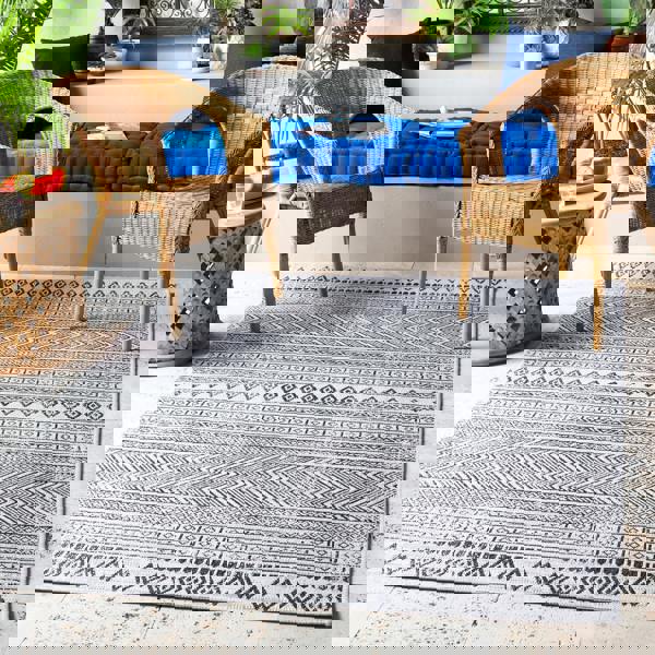 Livabliss Eagean-Geometric Black White In- & Outdoor Rug