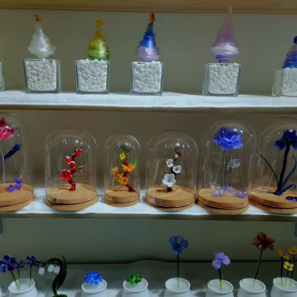 Virgin Experience Days Taster Glass Flower Making Workshop for Two at the Firepetal Studio, London