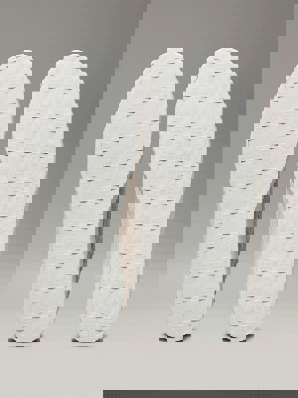 CalvinKlein-[YM0YM010940HR]-Eggshell-CreamyWhite-4.webp