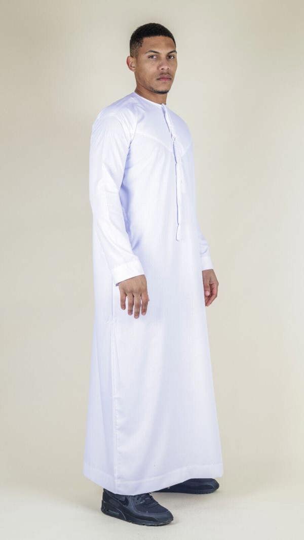 Infinity Leather Men's Thobe Emirati Islamic Jubba Robe Eid Tassel Slim Fit
